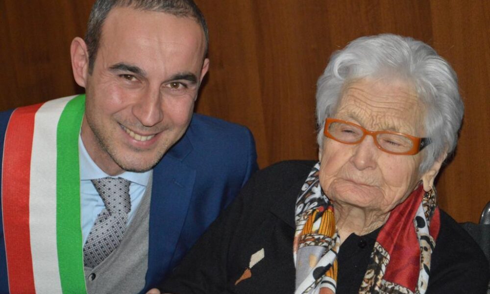 L’Amministrazione comunale di Cosenza festeggia i 100 anni della signora Maria Perrotta