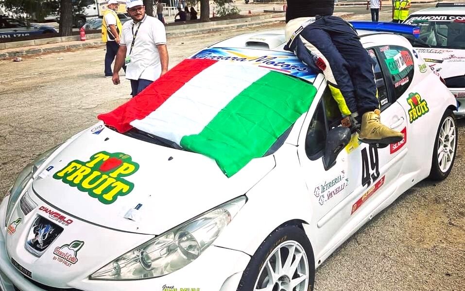 Il pilota cosentino Gabriele Lanzillotti conquista per l’ottava volta il Trofeo Italiano Velocità Montagna