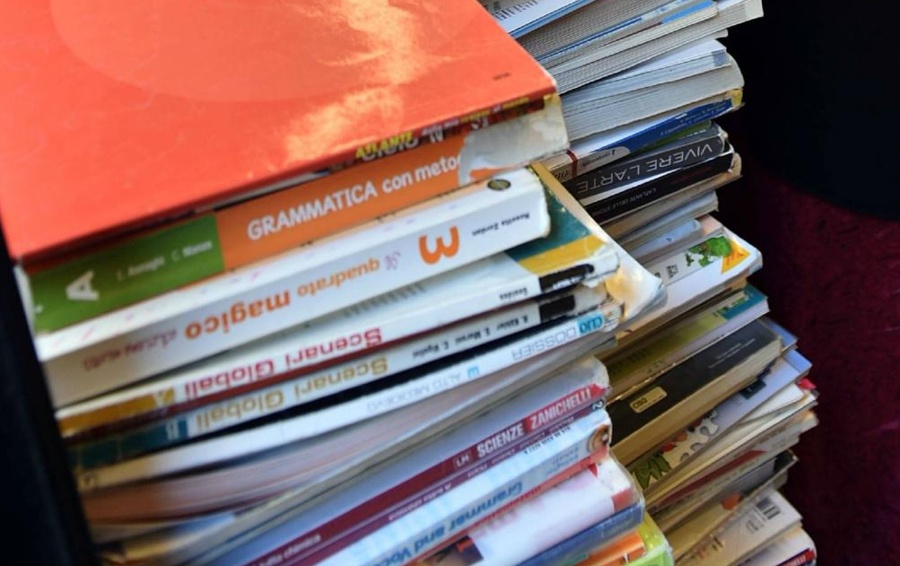 Rincaro libri scolastici, la Regione Calabria stanzia 8 milioni di euro