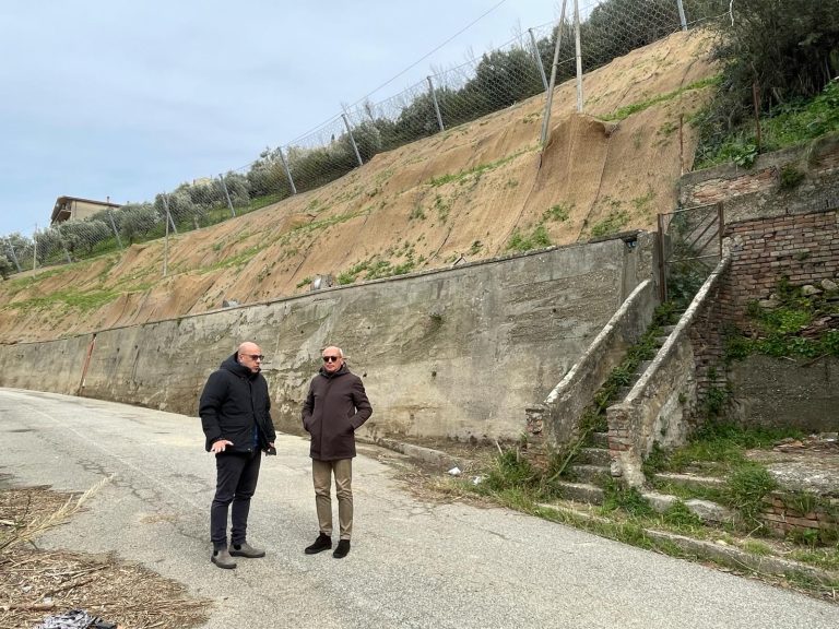 Cosenza, corso Vittorio Emanuele verso la riapertura: sopralluogo di sindaco e assessore