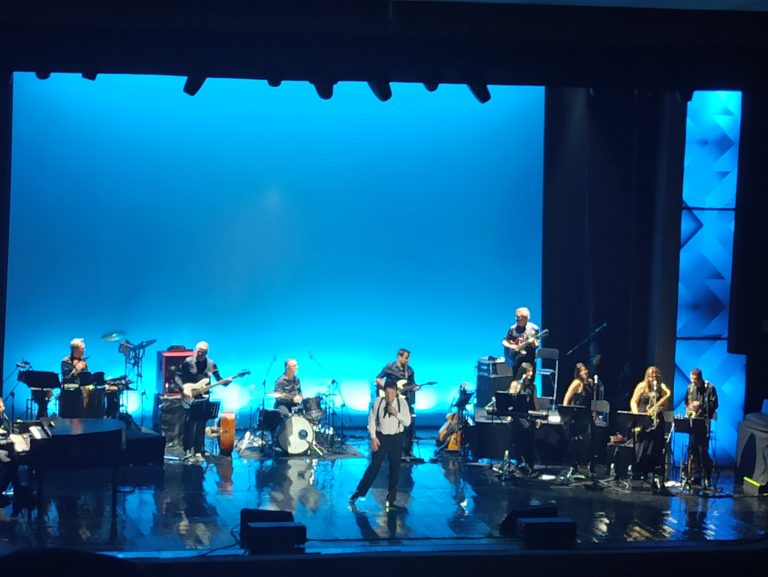 Massimo Ranieri e la forza dei sogni. Applausi a Corigliano