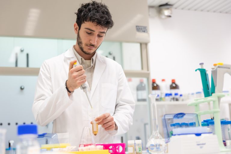 L’Unical entra nella classifica mondiale QS con Chimica e sale ancora con Computer Science