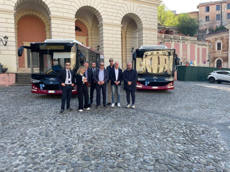Cosenza, operativi i primi due nuovi bus elettrici per il trasporto pubblico in città