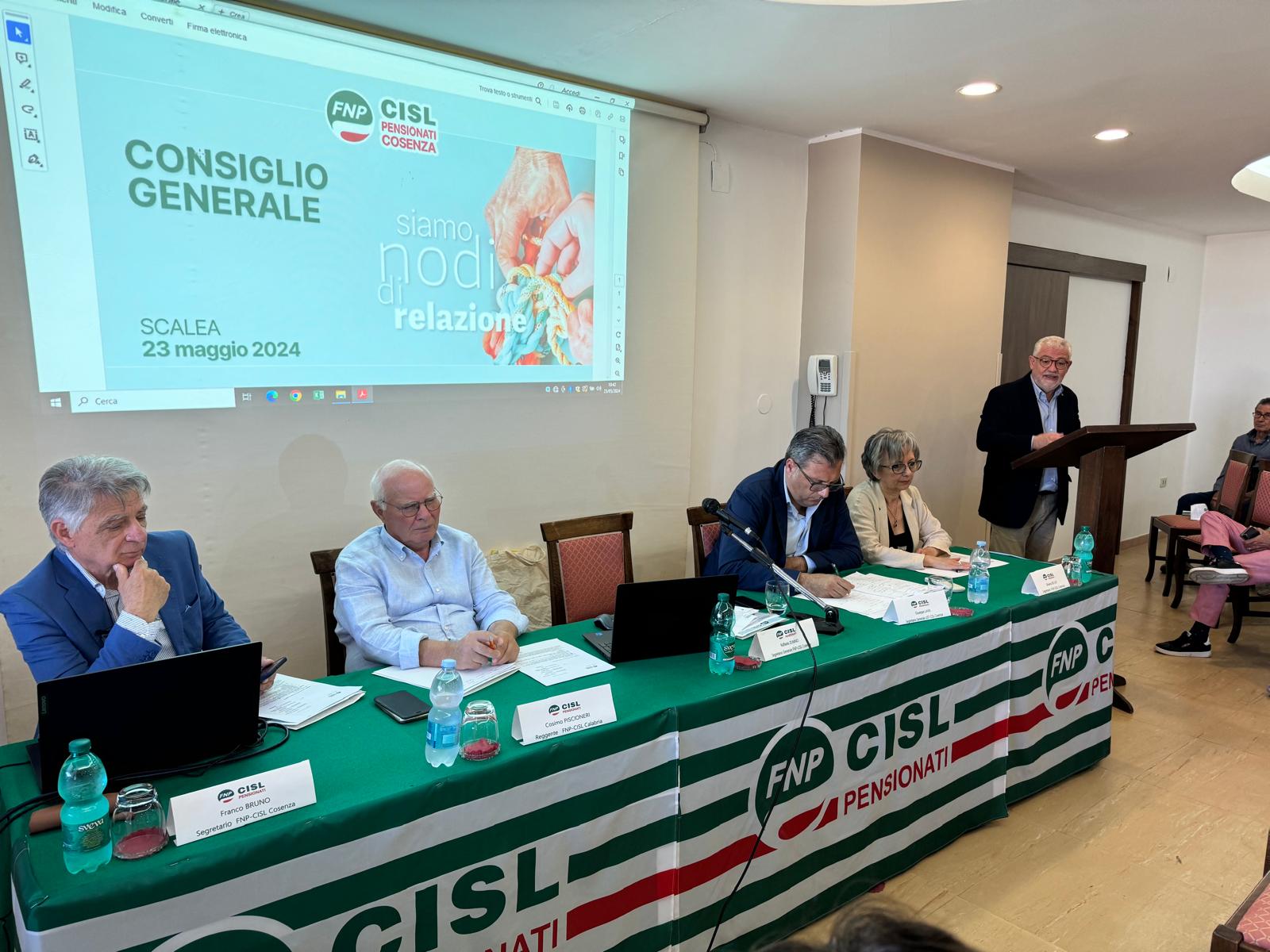 Foto FNP CISL Consiglio a Scalea Foto-FNP-CISL-Consiglio-a-Scale