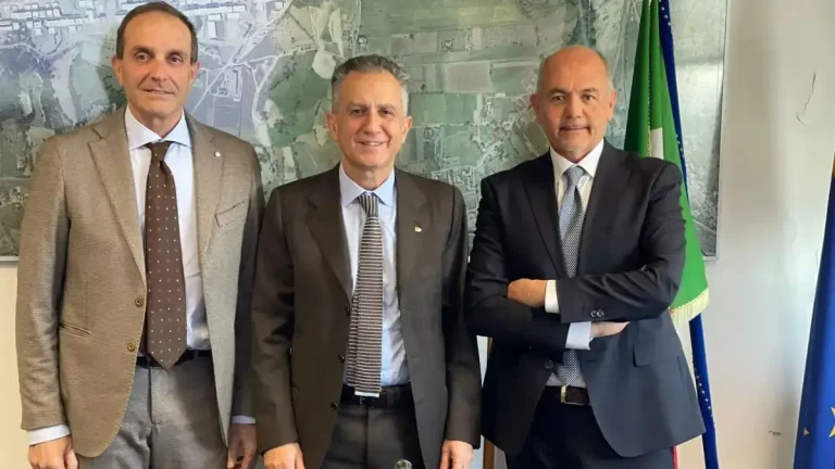 Medicina a Crotone è realtà, Unical e Magna Grecia insieme per “potenziare l’offerta formativa”