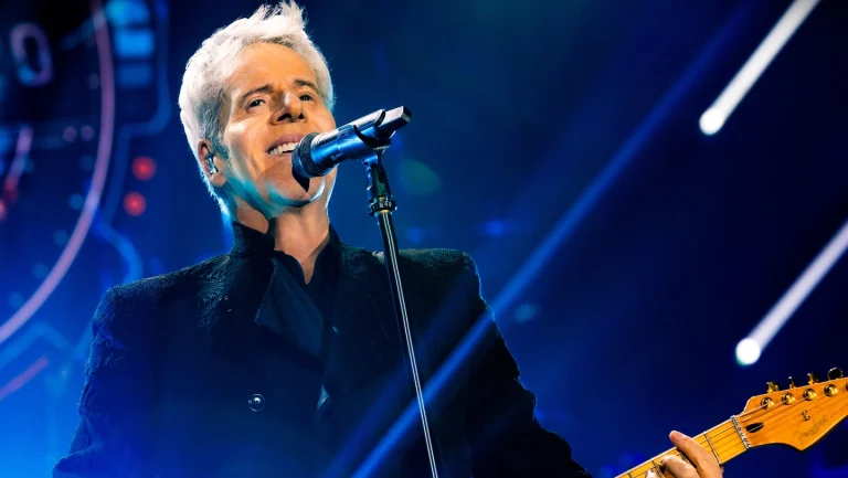 Claudio Baglioni ritorna live con “Piano di volo – Solo Tris” al Rendano di Cosenza: ecco le date