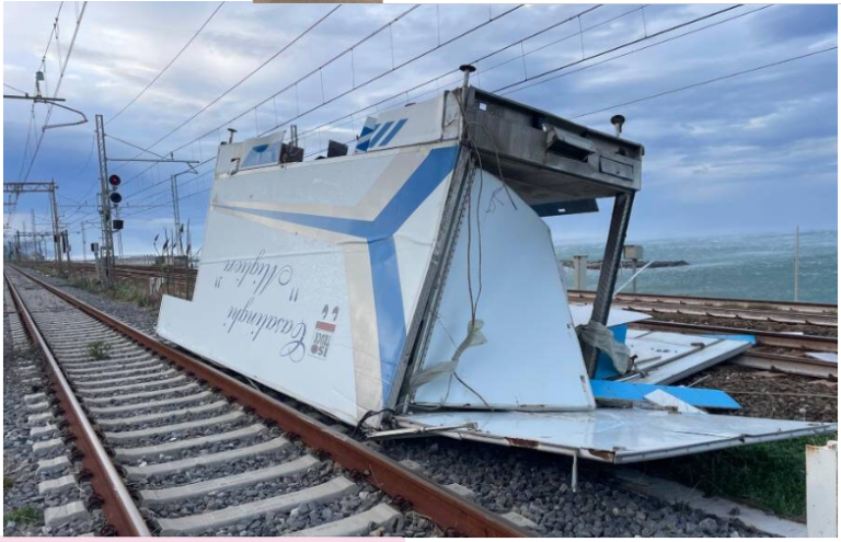 Maltempo, disagi sulla linea ferroviaria: treni sospesi sul Tirreno cosentino