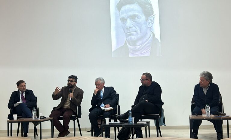 Tappa a Bisignano per il libro “Pasolini e la Calabria”.  Un omaggio al poeta profetico