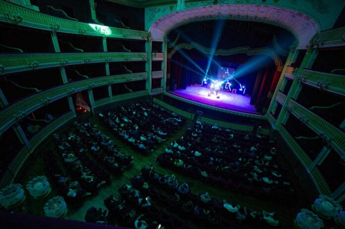 Music for change al teatro rendano (1)