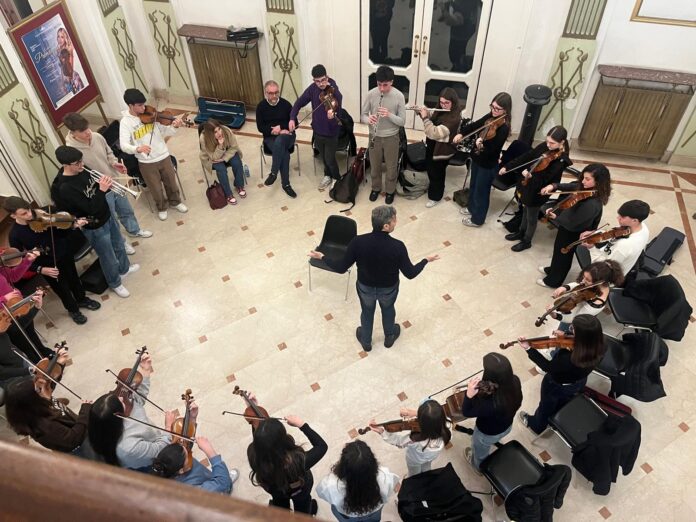 Progetto lòa Brutia è Young Teatro Rendano